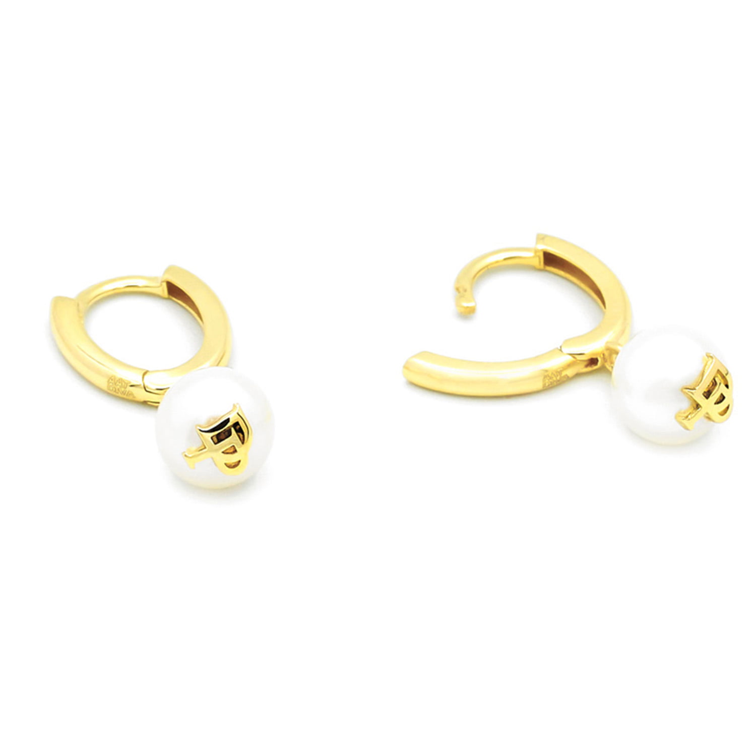 Cercei DP Monogram cu perla alba de cultura de 7mm, din aur galben de 14k
