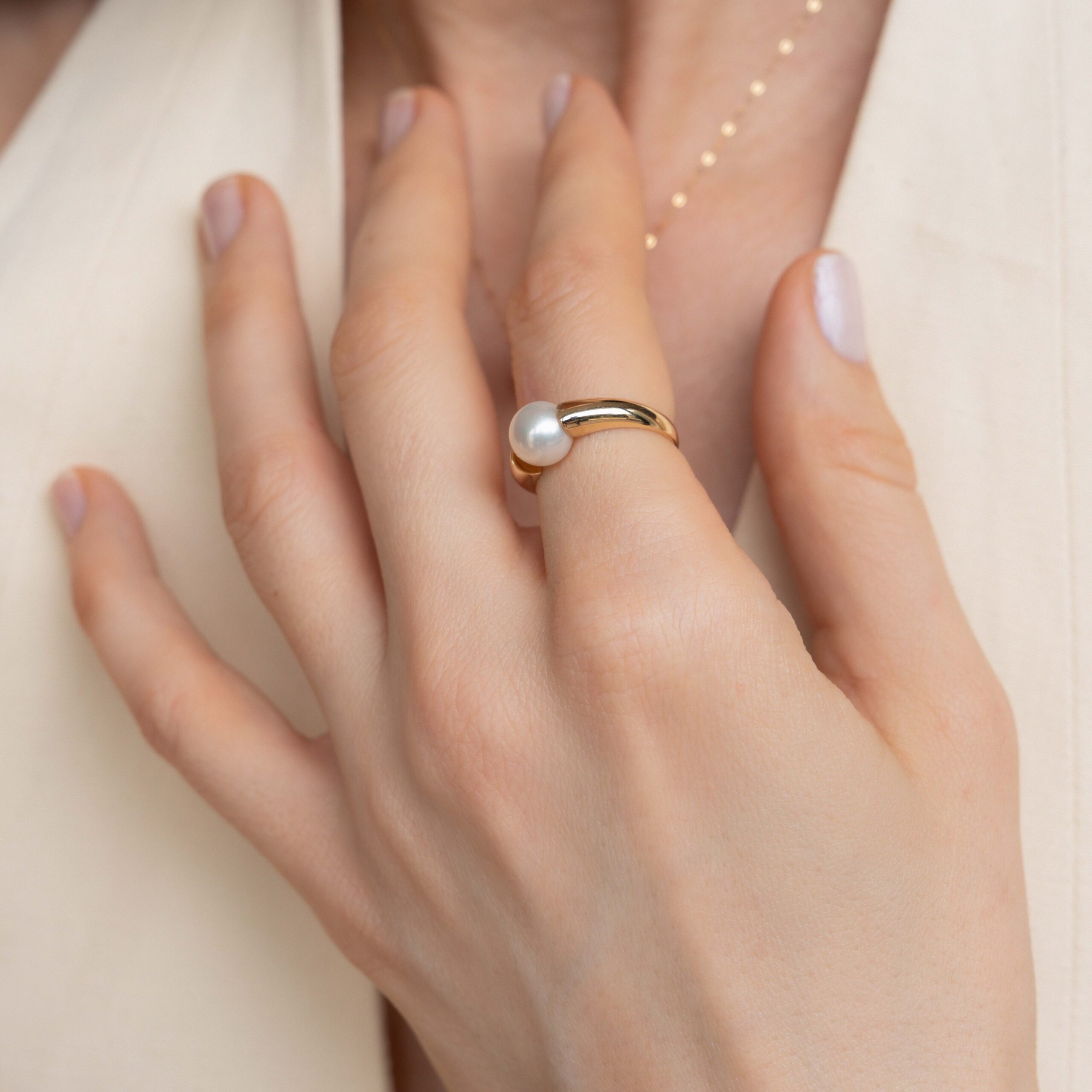 Inel Perfecto cu perla alba de cultura de 7.5-8mm, din aur galben de 14k