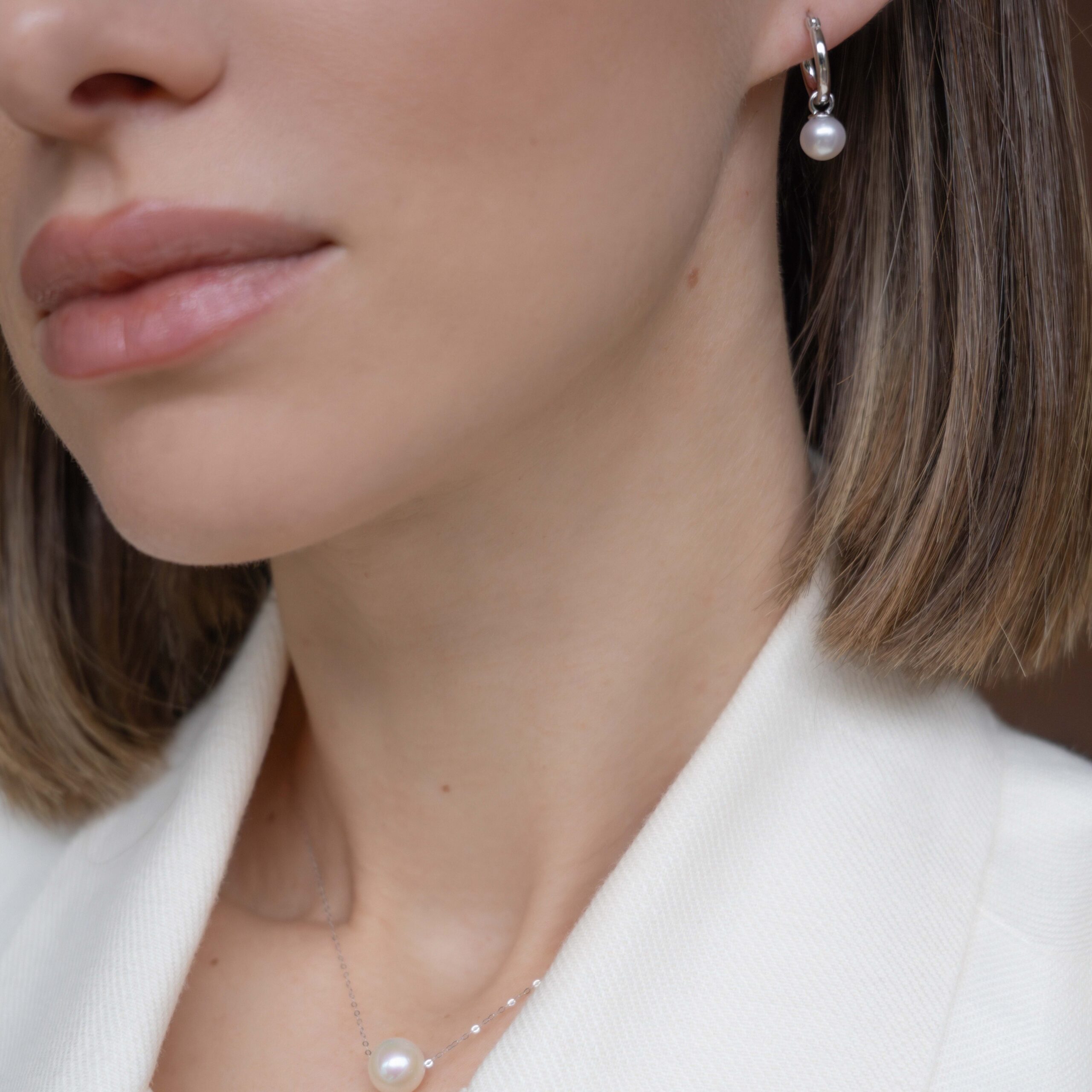 Cercei Drops cu o perla alba de cultura de 7-7.5mm din argint